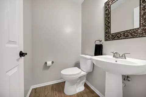 Bath - 3130 Cambria Ct, Aurora, IL 60503 photo 2 of 3
