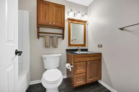 Bath - 3130 Cambria Ct, Aurora, IL 60503 photo 1 of 3