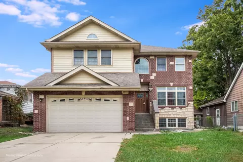 4018 N Grant St, Westmont, IL 60559