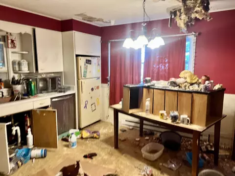 Kitchen - 202 Clark St, Sidell, IL 61876 photo 1 of 3