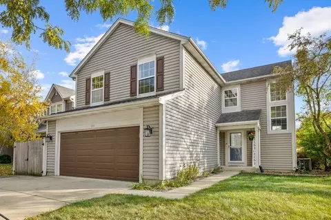 897 N Camden Ln, South Elgin, IL 60177