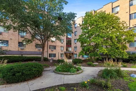 5348 N Cumberland Ave #206, Chicago, IL 60656