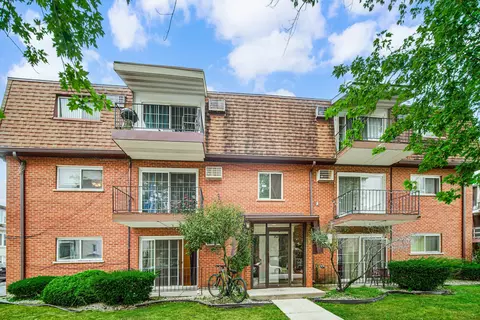 10510 Parkside Ave #1, Chicago Ridge, IL 60415