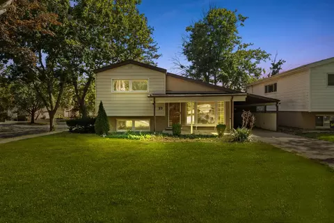 55 S Main St, Glen Ellyn, IL 60137