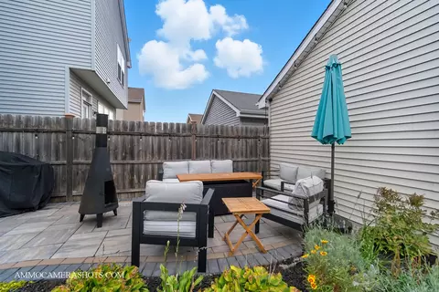 Exterior - 2136 Grayhawk Dr, Aurora, IL 60503 photo 2 of 8