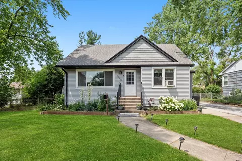 3820 W 117th St, Alsip, IL 60803