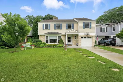 2907 Orchard Ave, Wilmette, IL 60091