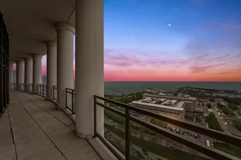 View/Area - 233 E 13th St #601, Chicago, IL 60605 photo 3 of 6