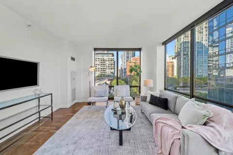 Living - 233 E 13th St #601, Chicago, IL 60605 photo 5 of 6