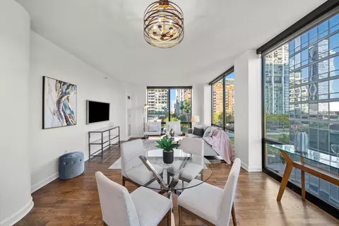 Living - 233 E 13th St #601, Chicago, IL 60605 photo 6 of 6