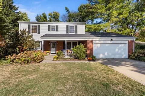 3 Kent Ct, Champaign, IL 61820