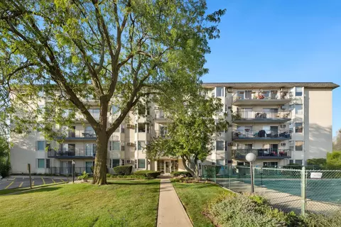 5510 Lincoln Ave #301, Morton Grove, IL 60053