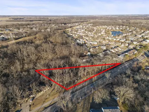 9015 E Mcevilly Rd, Minooka, IL 60447 photo 3