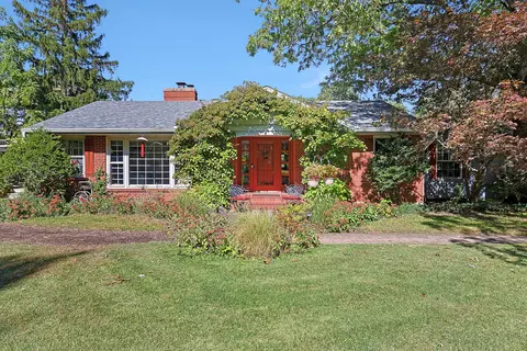 30 W030 Schick Rd, Bartlett, IL 60103