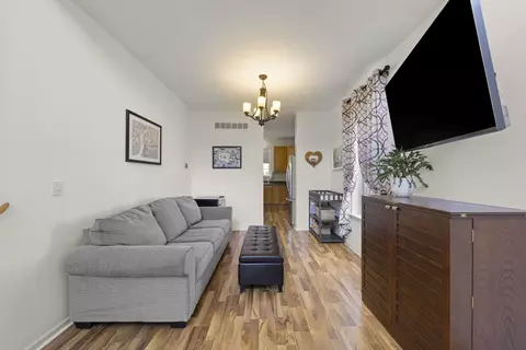 Living - 7425 Rosewind Dr, Plainfield, IL 60586 photo 2 of 4