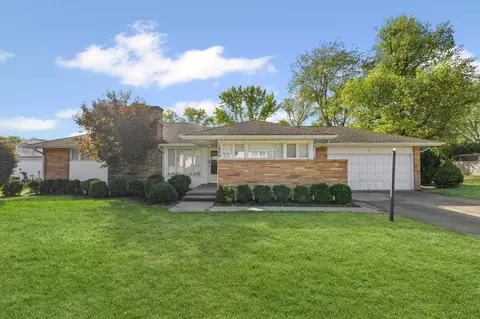1609 W John St, Champaign, IL 61821