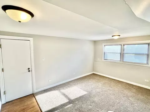 Living - 17007 Elm Dr, Hazel Crest, IL 60429 photo 2 of 2