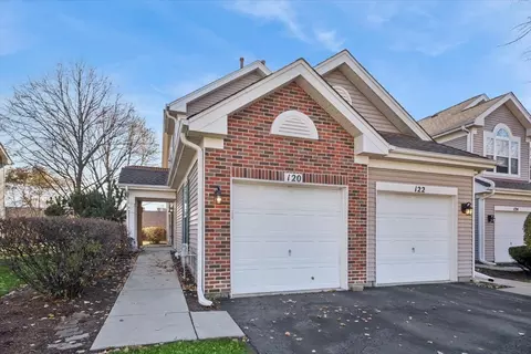 120 N Cathy Ln #120, Mount Prospect, IL 60056