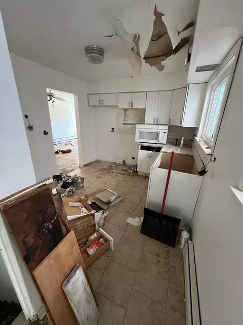 8024 S Eberhart Ave, Chicago, IL 60619 photo 16