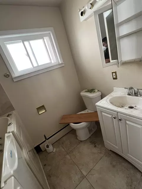 8024 S Eberhart Ave, Chicago, IL 60619 photo 27