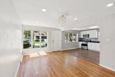 Living - 14455 Des Plaines St, Harvey, IL 60426 photo 4 of 4