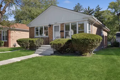 Exterior - 14455 Des Plaines St, Harvey, IL 60426 photo 3 of 5
