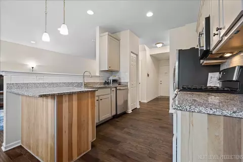 Kitchen - 4105 Winslow Ct, Aurora, IL 60504 photo 1 of 2