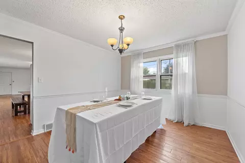 Dining - 842 S Main Ave, Kankakee, IL 60901 photo 2 of 2