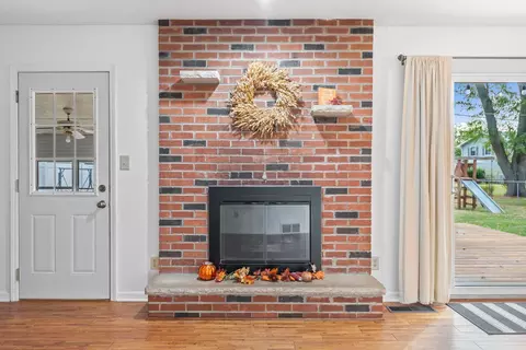 Entry Way - 842 S Main Ave, Kankakee, IL 60901 photo 1 of 1