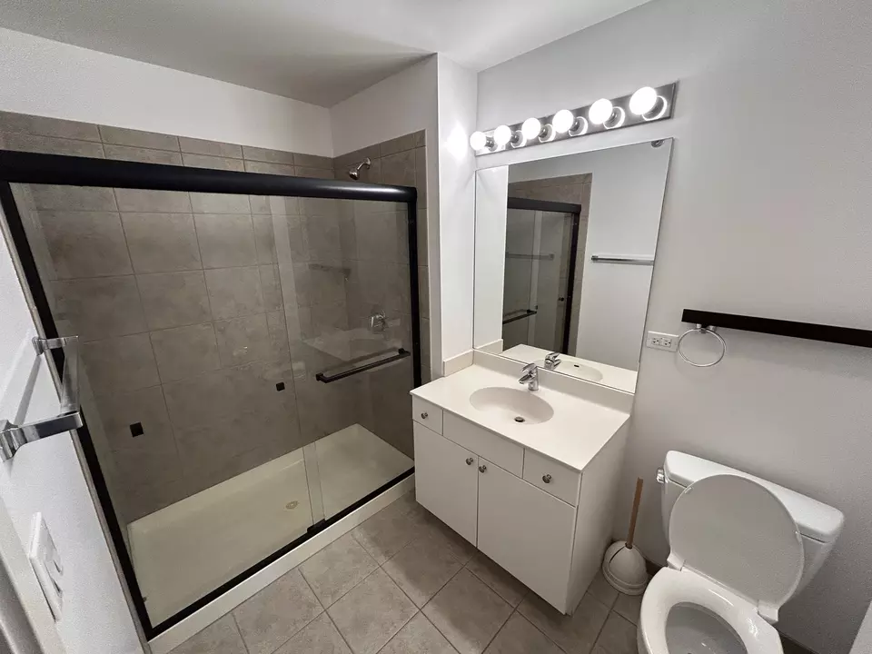 Bath - 235 W Van Buren St #2416, Chicago, IL 60607 photo 2 of 2