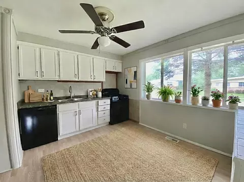 Kitchen - 456 Tomahawk St, Park Forest, IL 60466 photo 1 of 2