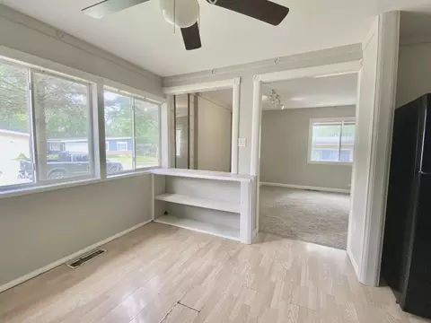 Living - 456 Tomahawk St, Park Forest, IL 60466 photo 6 of 6