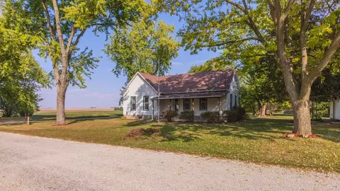 Exterior - 31439 Second St, Chenoa, IL 61726 photo 14 of 16