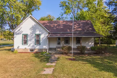 31439 Second St, Chenoa, IL 61726