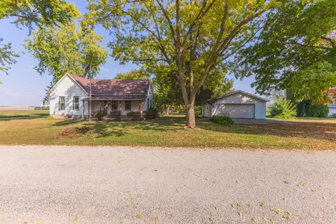 Exterior - 31439 Second St, Chenoa, IL 61726 photo 15 of 16