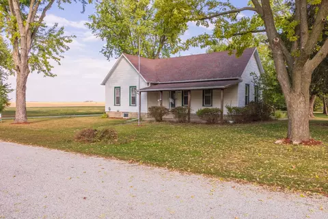 Exterior - 31439 Second St, Chenoa, IL 61726 photo 16 of 16