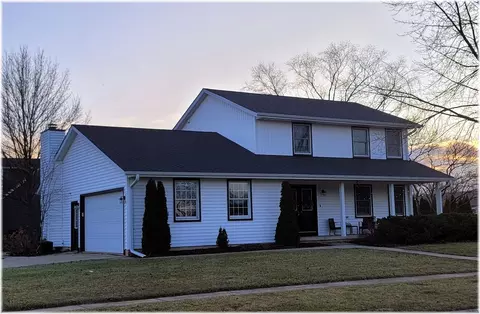 700 Susan St, Sycamore, IL 60178