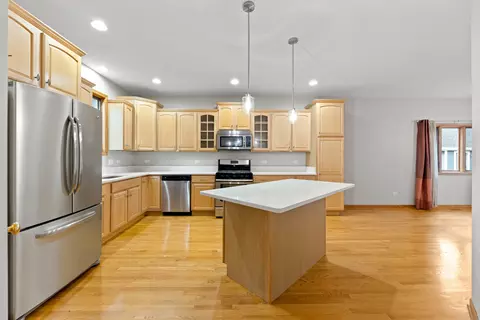 Kitchen - 10200 S Artesian Ave, Chicago, IL 60655 photo 3 of 3