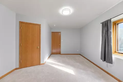 Bedroom - 10200 S Artesian Ave, Chicago, IL 60655 photo 6 of 6