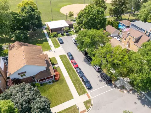 View/Area - 10200 S Artesian Ave, Chicago, IL 60655 photo 2 of 5
