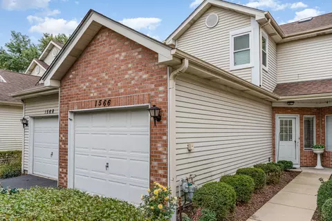 1566 Darien Lake Dr, Darien, IL 60561