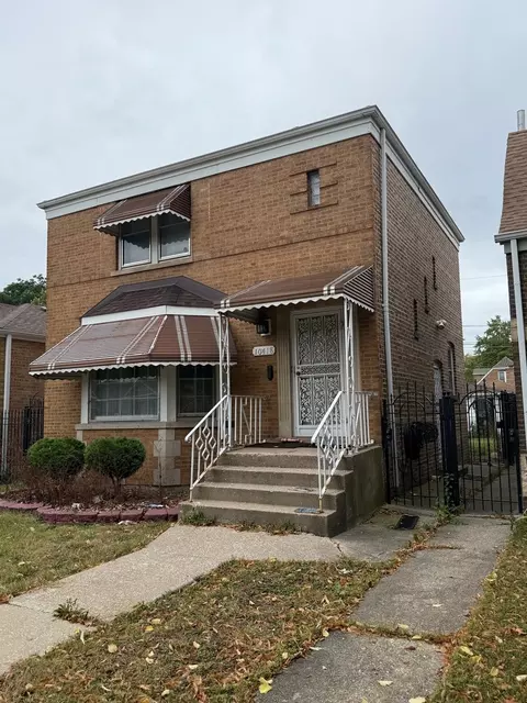 10418 S Calumet Ave, Chicago, IL 60628