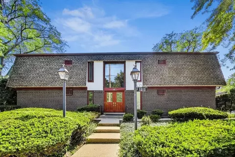 1015 Deerfield Rd #135, Deerfield, IL 60015