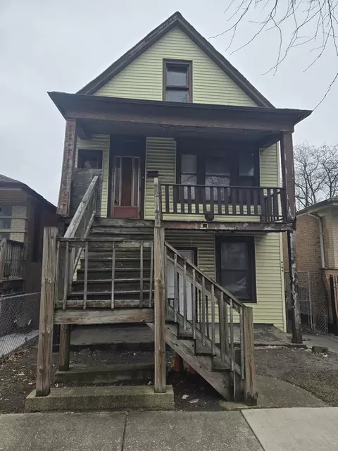 6749 S Oakley Ave, Chicago, IL 60636