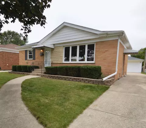 11148 Shelley St, Westchester, IL 60154