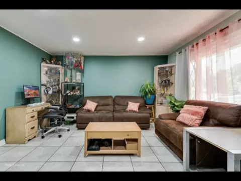 Living - 5112 Deerpath Rd, Oak Forest, IL 60452 photo 1 of 4