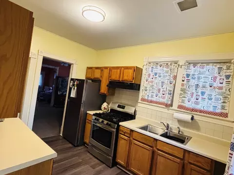 Kitchen - 458 Morgan St, Elgin, IL 60123 photo 1 of 2