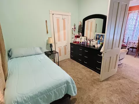 Bedroom - 458 Morgan St, Elgin, IL 60123 photo 2 of 4
