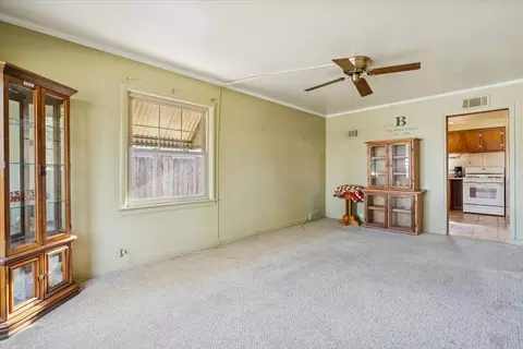 Living - 7841 44th St, Lyons, IL 60534 photo 3 of 4
