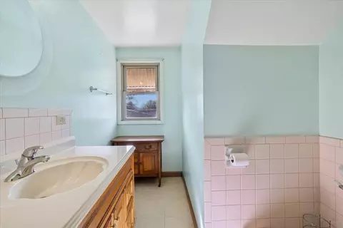 Bath - 7841 44th St, Lyons, IL 60534 photo 2 of 2